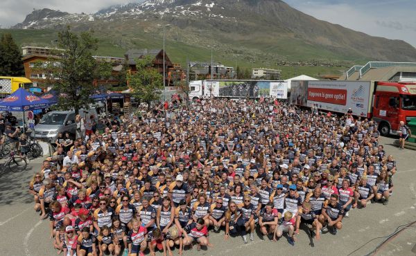 De Alp d'HuZes 2017 is vanmorgen van start gegaan!